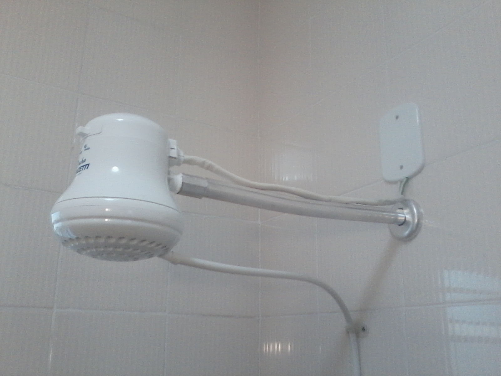 Chuveiro Elétrico em Serra: Instalação, Manutenção e Segurança com Eletricista chuveiro eletrico 1